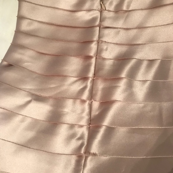 BCBG Max Azria Gold tiered Halter dress size 2 - Picture 4 of 4